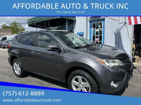 Used 2014 Toyota RAV4 XLE FWD image 1