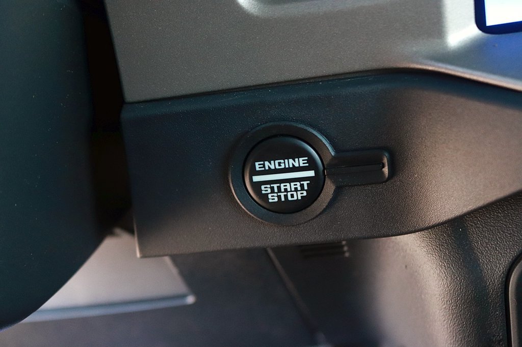 Used 2025 Ford Bronco Outer Banks AWD/4WD image 25