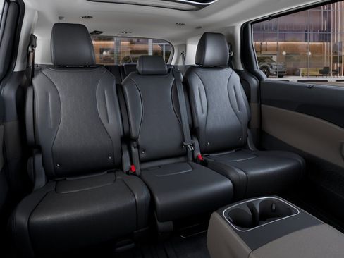 New 2026 Kia Carnival SX FWD image 18