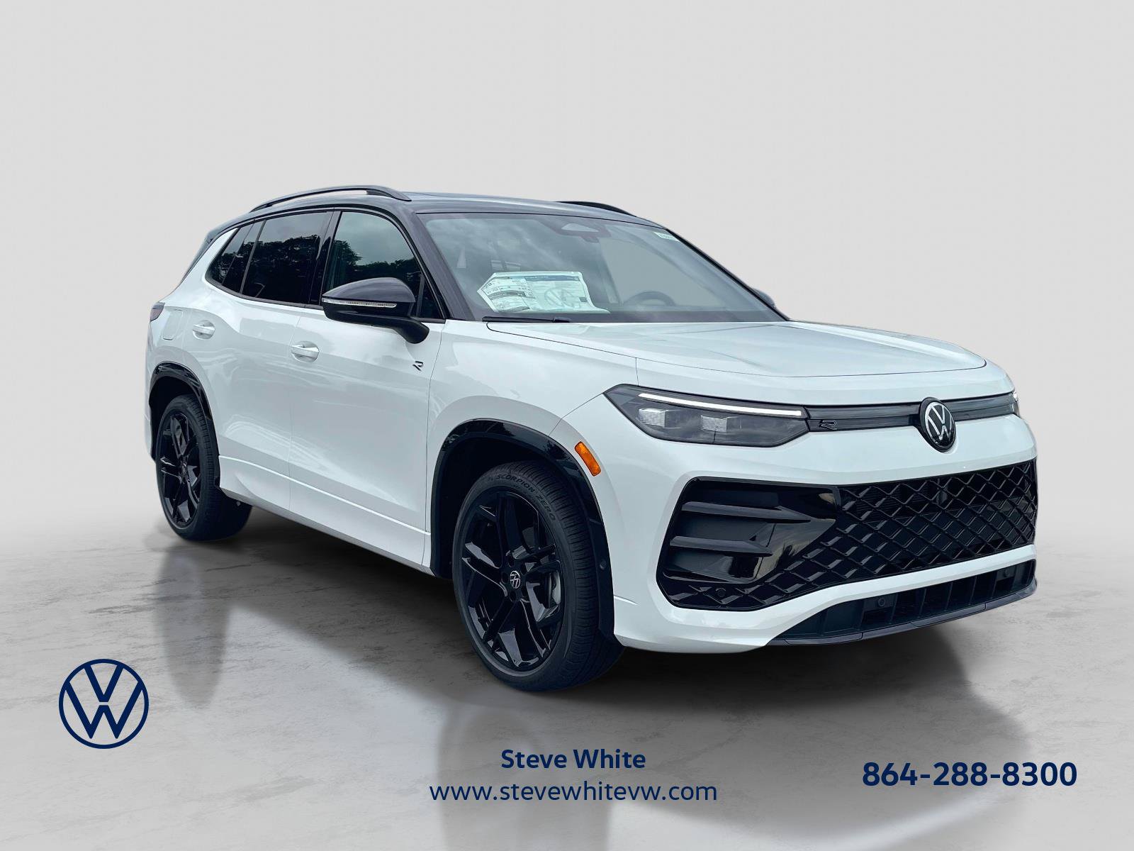 New 2026 Volkswagen Tiguan SE R-Line FWD image 1