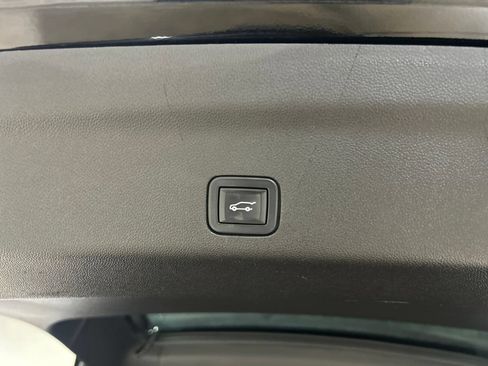 Used 2021 Cadillac Escalade ESV Sport Platinum AWD/4WD image 36