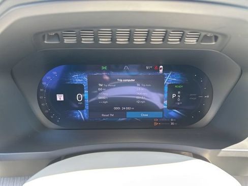 Certified 2025 Volvo XC90 T8 Ultra AWD/4WD image 27