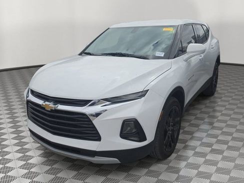 Used 2020 Chevrolet Blazer LT image 2