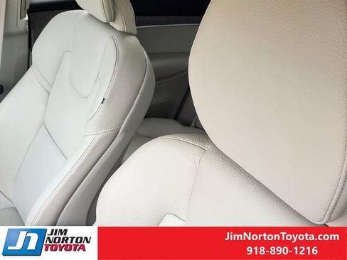 Used 2023 Volvo XC90 B6 Plus w/ Protection Package Premier image 16