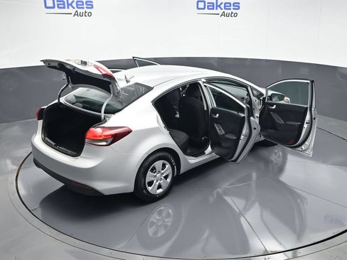 Used 2017 Kia Forte LX FWD image 53