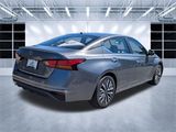 Used 2024 Nissan Altima 2.5 SV image 4
