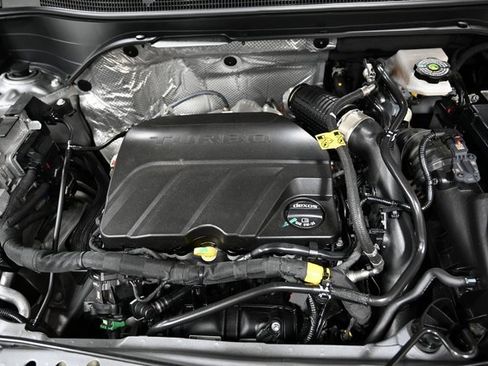 Used 2024 Chevrolet Trax LS w/ LS Convenience Package image 29