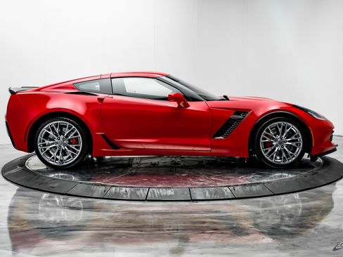 Used 2016 Chevrolet Corvette Z06 w/ 2LZ Preferred Equipment Group image 23