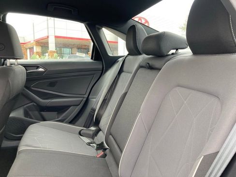 Used 2025 Volkswagen Jetta Sport image 11