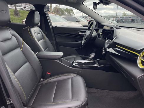 Used 2024 Chevrolet Trax ACTIV w/ Driver Confidence Package image 14