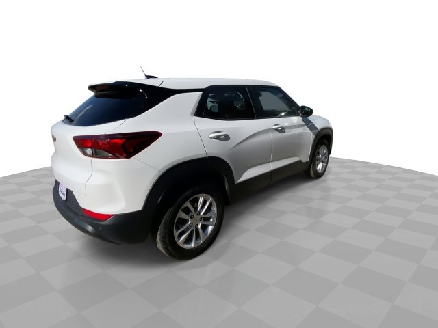 Used 2025 Chevrolet TrailBlazer LS w/ LS Convenience Package FWD image 2