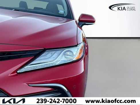 Used 2023 Toyota Camry XLE w/ Navigation Package FWD image 8