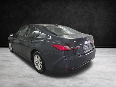 Used 2025 Toyota Camry LE image 8