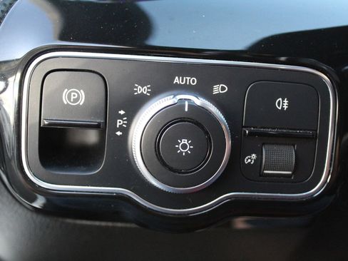 Used 2019 Mercedes-Benz A 220 image 25