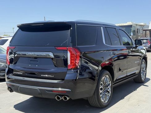 Used 2023 GMC Yukon Denali Ultimate image 12