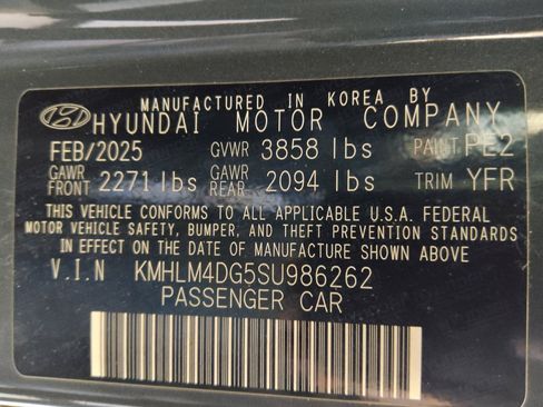 Used 2025 Hyundai Elantra Sport FWD image 33