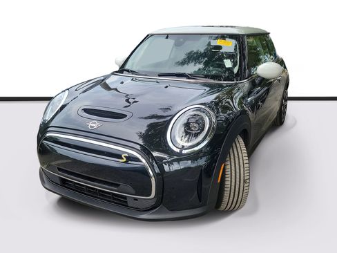 Used 2024 MINI Cooper SE FWD image 3
