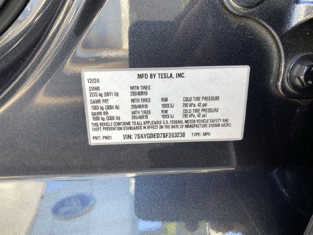 Used 2025 Tesla Model Y Long Range RWD image 36