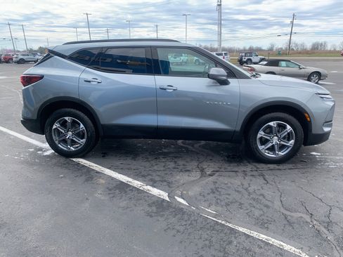 Used 2024 Chevrolet Blazer LT w/ Convenience Package image 3