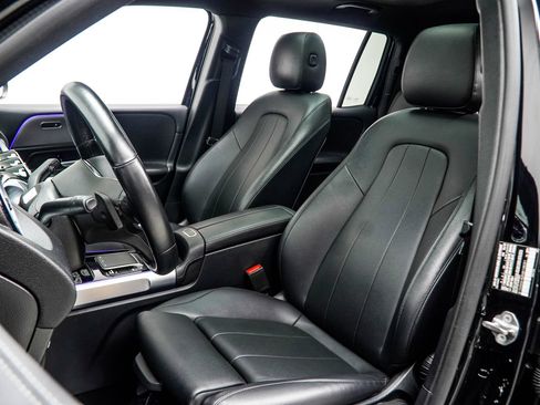 Used 2022 Mercedes-Benz GLB 250 4MATIC w/ Premium Package Lite image 35