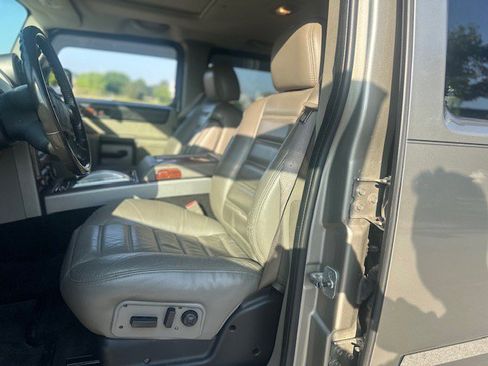 Used 2003 HUMMER H2 Luxury w/ Preferred Equipment Group image 26