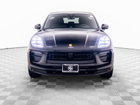 Certified 2026 Porsche Macan AWD/4WD image 9
