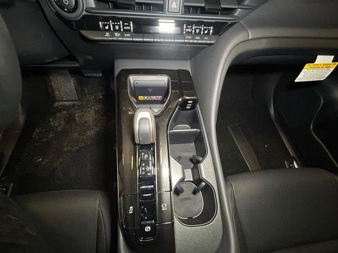 New 2026 Toyota Crown Platinum image 11