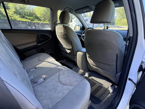 Used 2012 Toyota RAV4 4WD w/ Value Pkg image 22