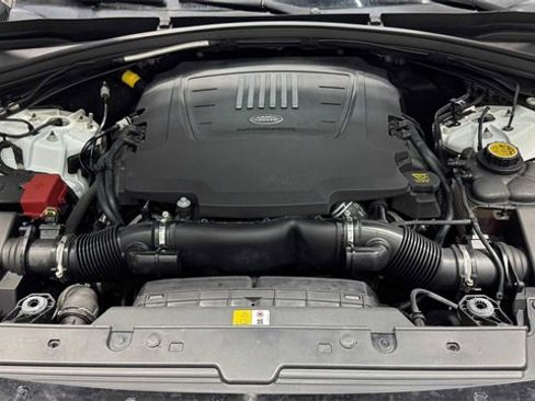Used 2019 Land Rover Range Rover Velar R-Dynamic SE image 37