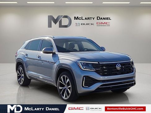 Used 2024 Volkswagen Atlas Cross Sport SEL Premium R-Line image 1