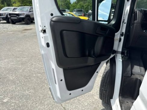 Used 2026 RAM ProMaster 2500 w/ Convenience Group FWD image 22