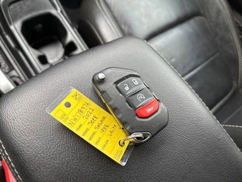 Used 2022 Jeep Wrangler Unlimited Sahara w/ Cold Weather Group image 32