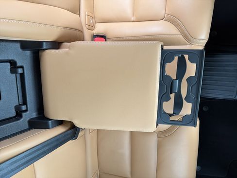 Used 2023 Volvo XC60 T8 Ultimate w/ Climate Package image 63