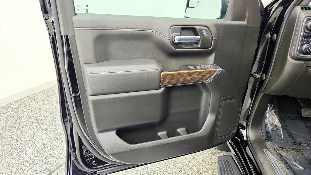 Used 2022 Chevrolet Silverado 1500 RST AWD/4WD image 10