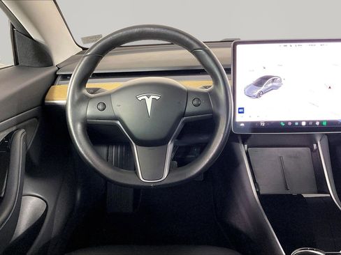 Used 2019 Tesla Model 3 image 10