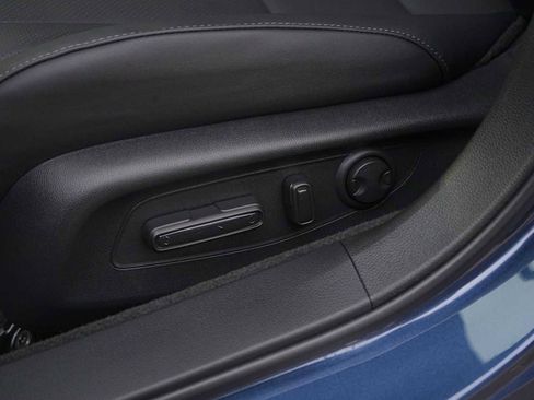 Used 2025 Honda Accord Touring image 12