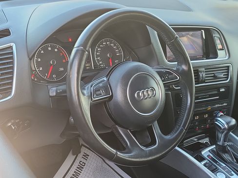Used 2017 Audi Q5 2.0T Premium Plus w/ Technology Package AWD/4WD image 9