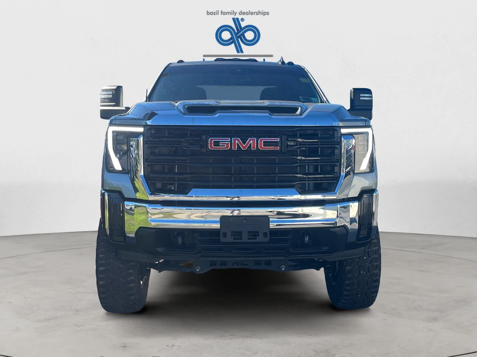 Used 2025 GMC Sierra 2500 Pro AWD/4WD image 5