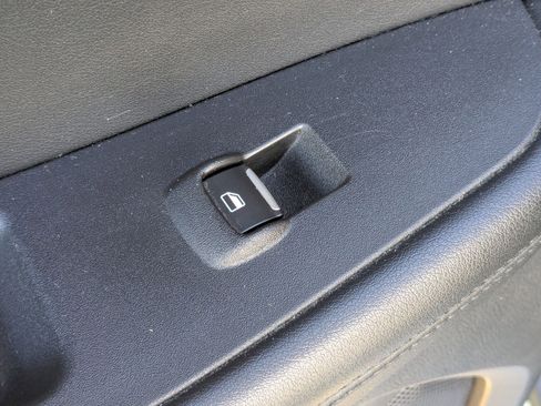 Used 2021 Ford Edge SEL w/ Convenience Package image 28