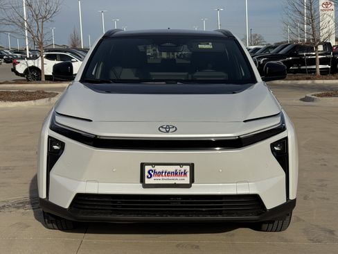 New 2026 Toyota bZ FWD image 7