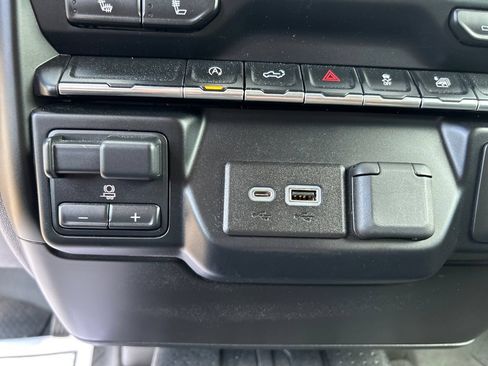 Used 2020 Chevrolet Silverado 1500 LT w/ All-Star Edition AWD/4WD image 30