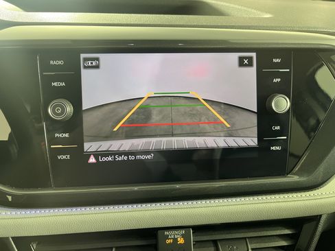 Used 2023 Volkswagen Taos SEL image 29