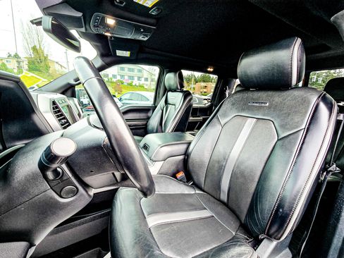 Used 2019 Ford F150 Platinum w/ Equipment Group 701A Luxury image 10