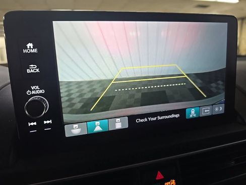 Used 2024 Honda Pilot EX-L image 18