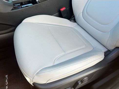 Used 2025 Hyundai Santa Cruz SEL FWD image 18