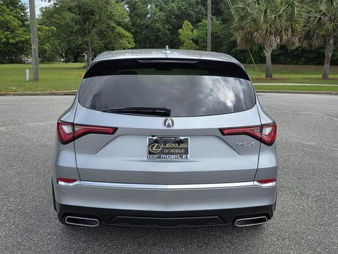 Used 2024 Acura MDX FWD w/ Technology Package image 3