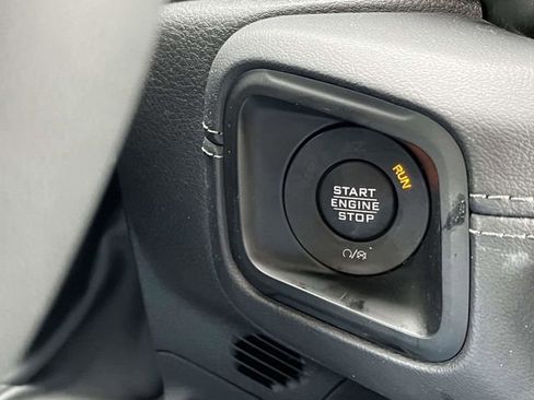 Used 2024 Jeep Wrangler Rubicon image 32