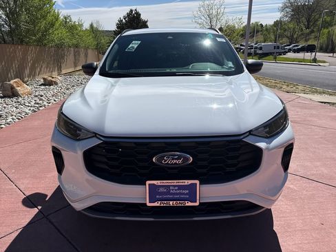 Certified 2023 Ford Escape ST-Line AWD/4WD image 2