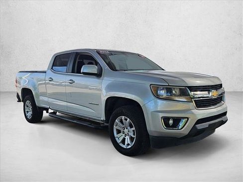 Used 2018 Chevrolet Colorado LT w/ LT Convenience Package RWD image 2