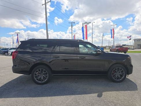 New 2025 Ford Expedition Max Platinum w/ Stealth Performance Package AWD/4WD image 4